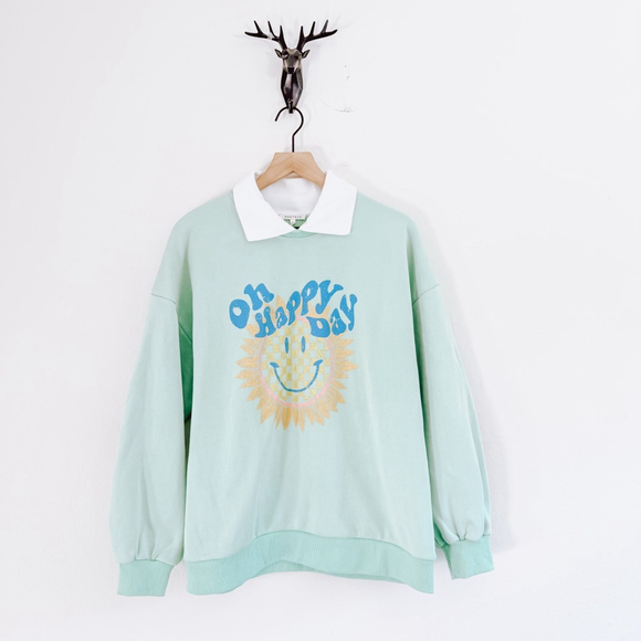BaeVely Tops - BaeVely Men’s Mint Green Graphic Collared Sweatshirt Size Medium